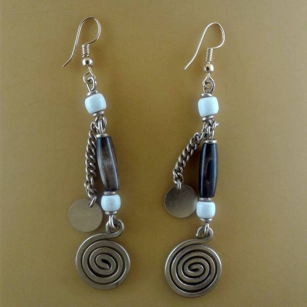 Linear drop earrings